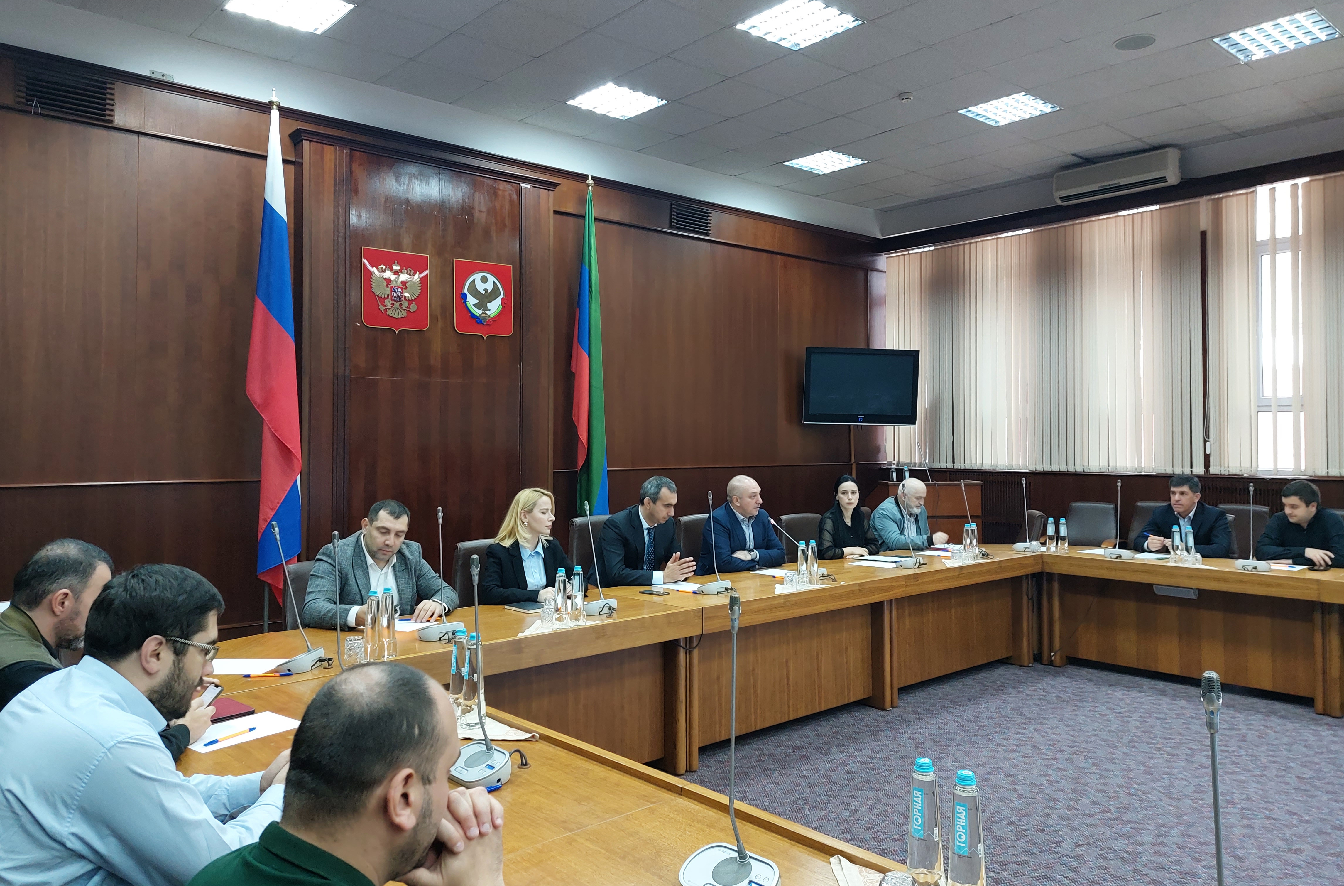 Дагнаследие провело круглый стол по постановке на кадастровый учет бесхозяйных объектов культурного наследия
